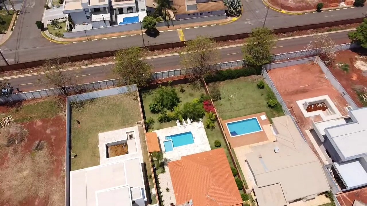 Os investimento em muros pré-moldados têm se destacado como uma opção prática, econômica e eficiente para diversos tipos de construções.